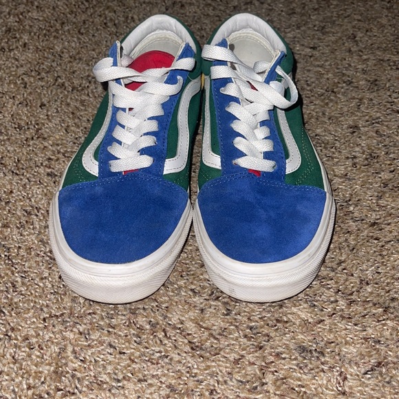 Vans - Picture 5 of 7